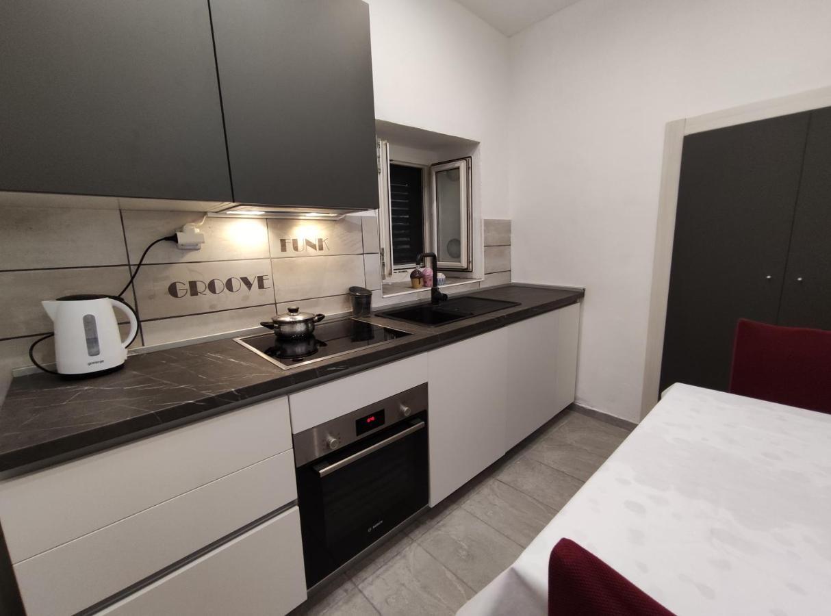 Apartment Tona Šibenik Екстериор снимка